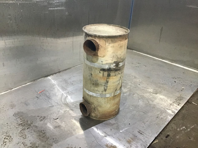 Liebherr Exhaust Silencer - Silenciador: foto 3 Liebherr Exhaust Silencer - Silenciador: foto 3