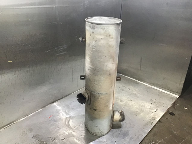 Liebherr Exhaust Silencer - Silenciador: foto 4 Liebherr Exhaust Silencer - Silenciador: foto 4