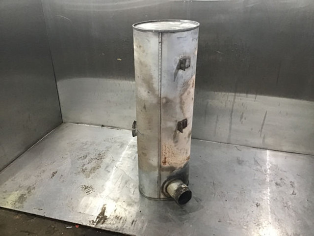 Liebherr Exhaust Silencer - Silenciador: foto 1 Liebherr Exhaust Silencer - Silenciador: foto 1