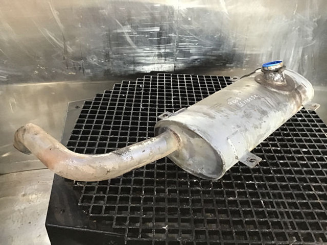 Liebherr Exhaust Silencer - Silenciador: foto 4 Liebherr Exhaust Silencer - Silenciador: foto 4