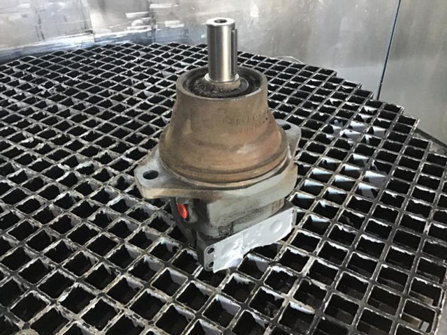 Motor hidráulico Liebherr FMF045: foto 20