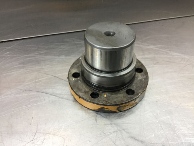 Liebherr Flange - Bomba de refrigerante: foto 3 Liebherr Flange - Bomba de refrigerante: foto 3
