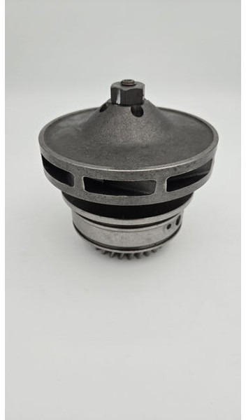 Liebherr New, aftermarket water pump 9077687 - Bomba de refrigerante: foto 1 Liebherr New, aftermarket water pump 9077687 - Bomba de refrigerante: foto 1