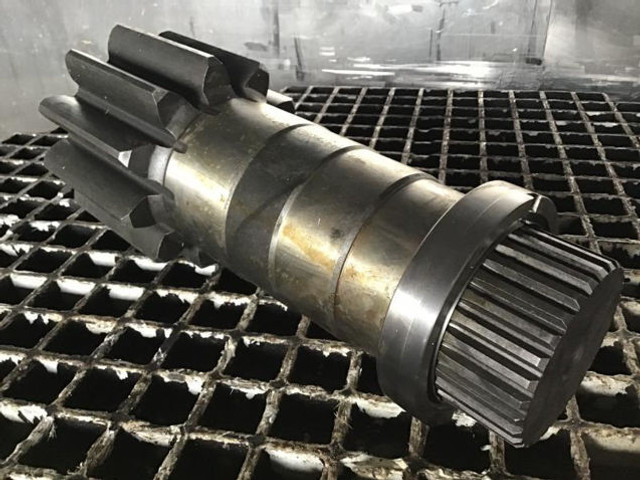 Liebherr Output Shaft - Eje y piezas: foto 2 Liebherr Output Shaft - Eje y piezas: foto 2