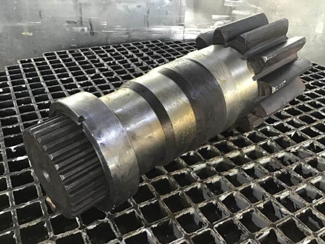Liebherr Output Shaft - Eje y piezas: foto 4 Liebherr Output Shaft - Eje y piezas: foto 4