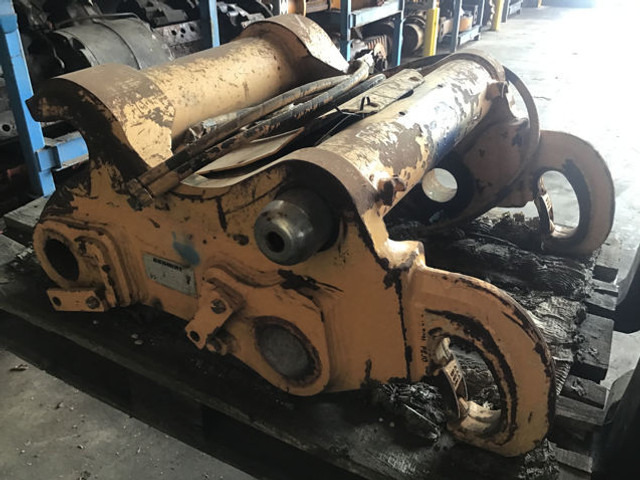 Liebherr Quick Hitch SW-66 - Acoplamiento rápido: foto 1 Liebherr Quick Hitch SW-66 - Acoplamiento rápido: foto 1