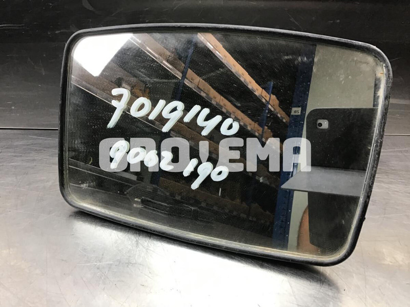 Liebherr R900 Li / R914B / R912 Li / R904 / R902 Li / R922 / R950 / A904C Li / A904 Li / A904 INDUSTRIAL / A902 Li / A900C Li / A900B Li - Espejo retrovisor: foto 1 Liebherr R900 Li / R914B / R912 Li / R904 / R902 Li / R922 / R950 / A904C Li / A904 Li / A904 INDUSTRIAL / A902 Li / A900C Li / A900B Li - Espejo retrovisor: foto 1