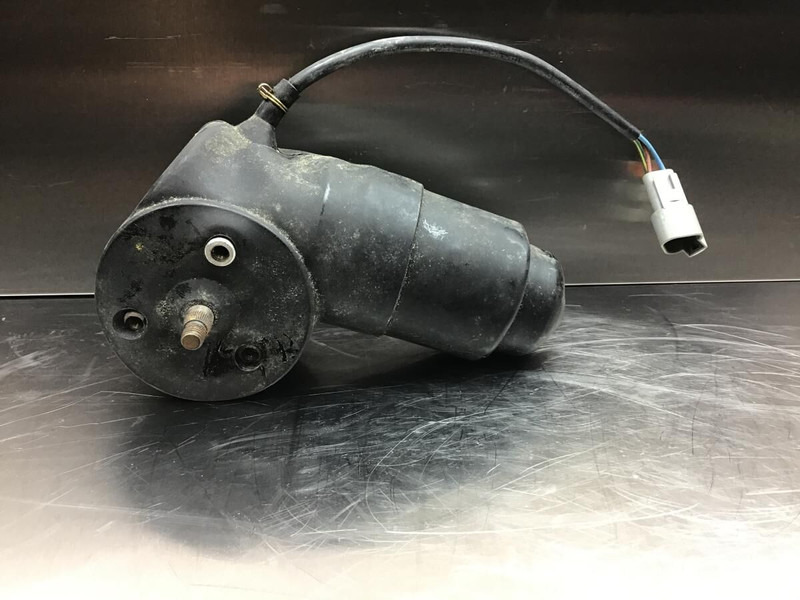 Liebherr R914STD / R914HDSL / R914B / R904 / A904 Li / A902 Li / A900B Li / A316 / A902 INDUSTRIAL / A932 Li / A912 Li / A924 li / A914 L - Limpiaparabrisas: foto 3 Liebherr R914STD / R914HDSL / R914B / R904 / A904 Li / A902 Li / A900B Li / A316 / A902 INDUSTRIAL / A932 Li / A912 Li / A924 li / A914 L - Limpiaparabrisas: foto 3