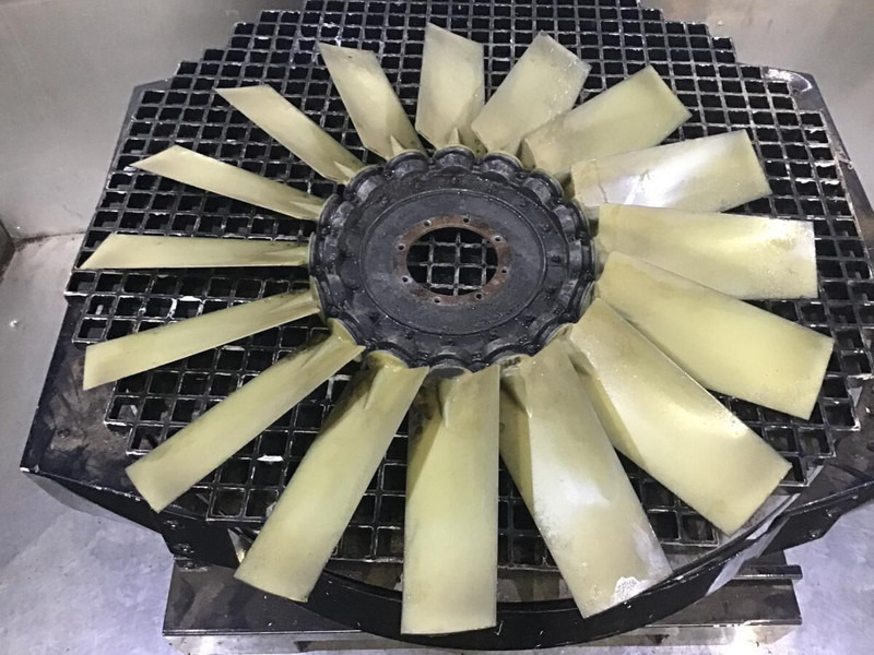 Liebherr R954B / R954HD / R954 - Ventilador: foto 1 Liebherr R954B / R954HD / R954 - Ventilador: foto 1