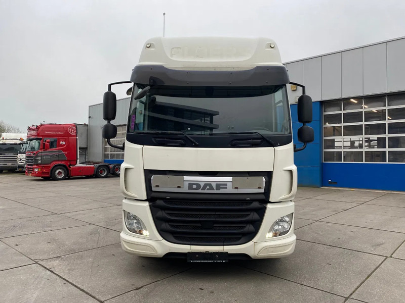 DAF CF 440 SSC / Automatic / Euro-6 - Cabeza tractora: foto 2 DAF CF 440 SSC / Automatic / Euro-6 - Cabeza tractora: foto 2