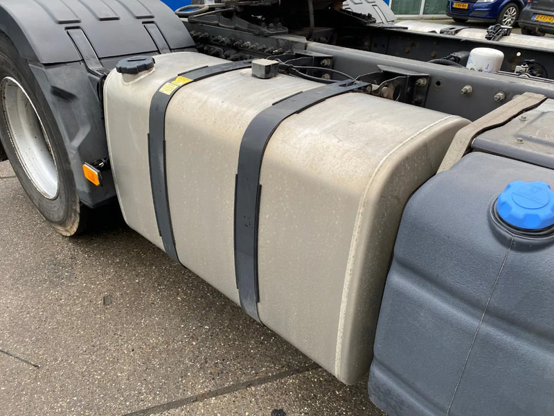 Cabeza tractora Volvo FH 13.420 / Globetrotter / 2x Tank / Euro 6: foto 12 Cabeza tractora Volvo FH 13.420 / Globetrotter / 2x Tank / Euro 6: foto 12