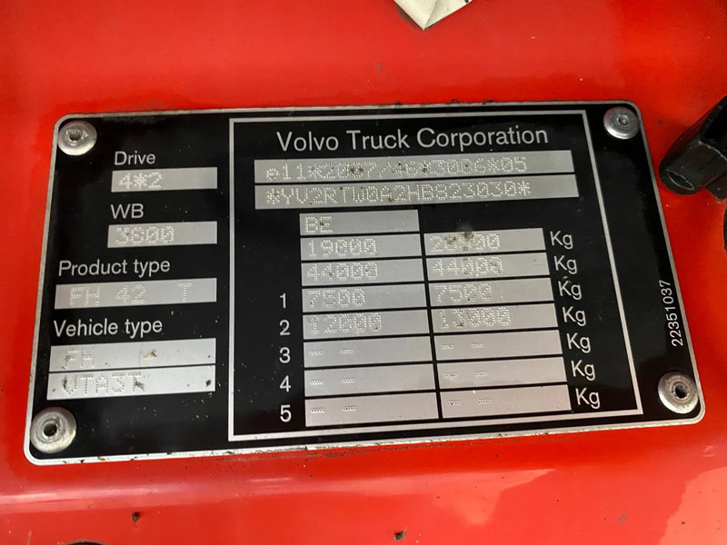 Cabeza tractora Volvo FH 13.420 / Globetrotter / 2x Tank / Euro 6: foto 13 Cabeza tractora Volvo FH 13.420 / Globetrotter / 2x Tank / Euro 6: foto 13