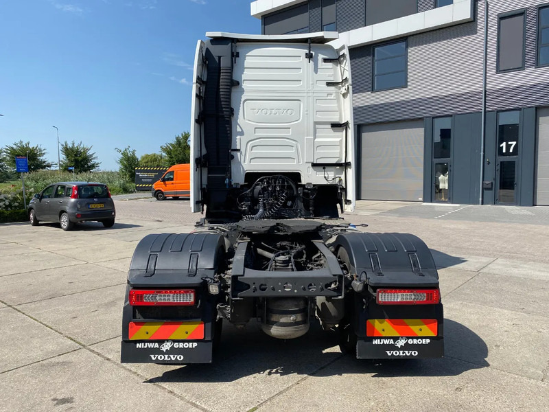 Volvo FH 13.500 Globetrotter XL / I-parkCool / 2x Tank - Cabeza tractora: foto 5 Volvo FH 13.500 Globetrotter XL / I-parkCool / 2x Tank - Cabeza tractora: foto 5