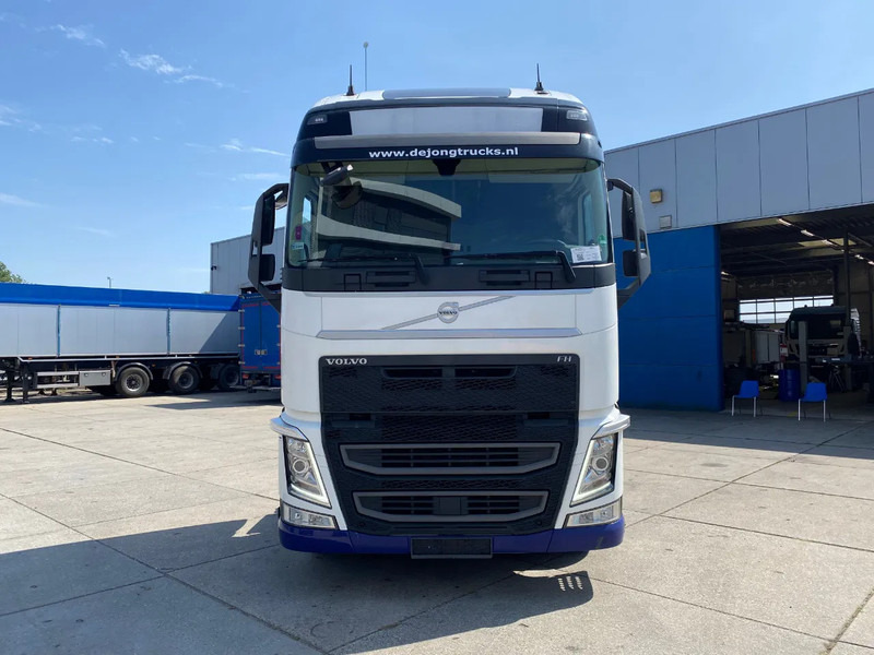 Volvo FH 13.500 Globetrotter XL / I-parkCool / 2x Tank - Cabeza tractora: foto 2 Volvo FH 13.500 Globetrotter XL / I-parkCool / 2x Tank - Cabeza tractora: foto 2