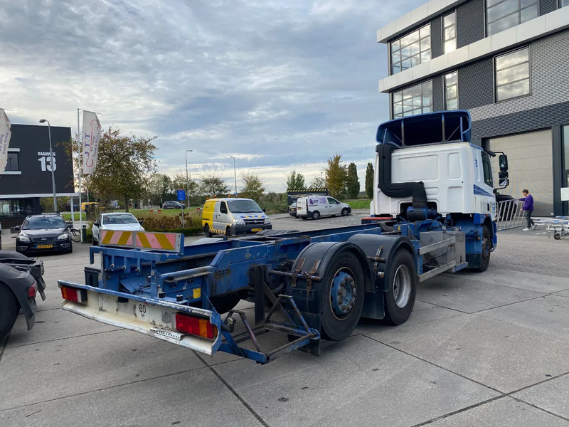 DAF CF 75.310 / Manual / Euro 3 - Camión chasis: foto 4 DAF CF 75.310 / Manual / Euro 3 - Camión chasis: foto 4