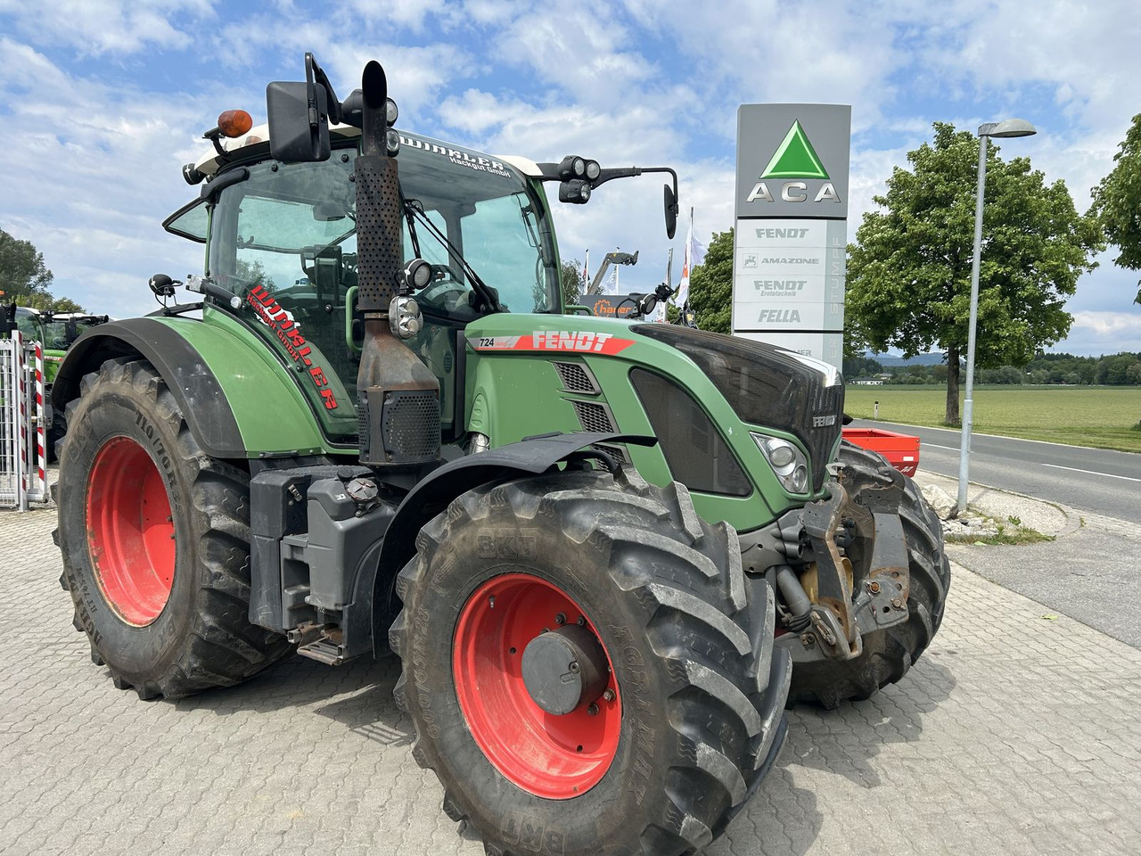 Fendt 724 Vario - Tractor: foto 1 Fendt 724 Vario - Tractor: foto 1