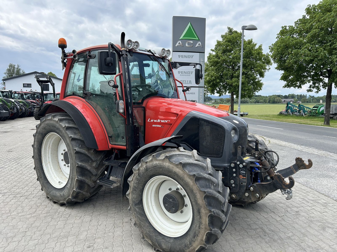 Lindner Geotrac 94 - Tractor: foto 1 Lindner Geotrac 94 - Tractor: foto 1