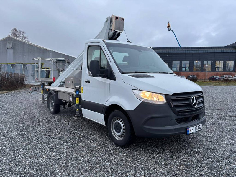 Mercedes-Benz Dino 230VTH - Camión con plataforma elevadora: foto 2 Mercedes-Benz Dino 230VTH - Camión con plataforma elevadora: foto 2