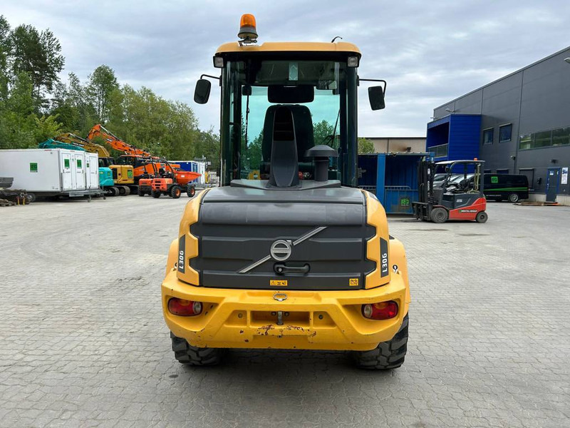 Volvo L 30 G - Cargadora de ruedas: foto 4 Volvo L 30 G - Cargadora de ruedas: foto 4