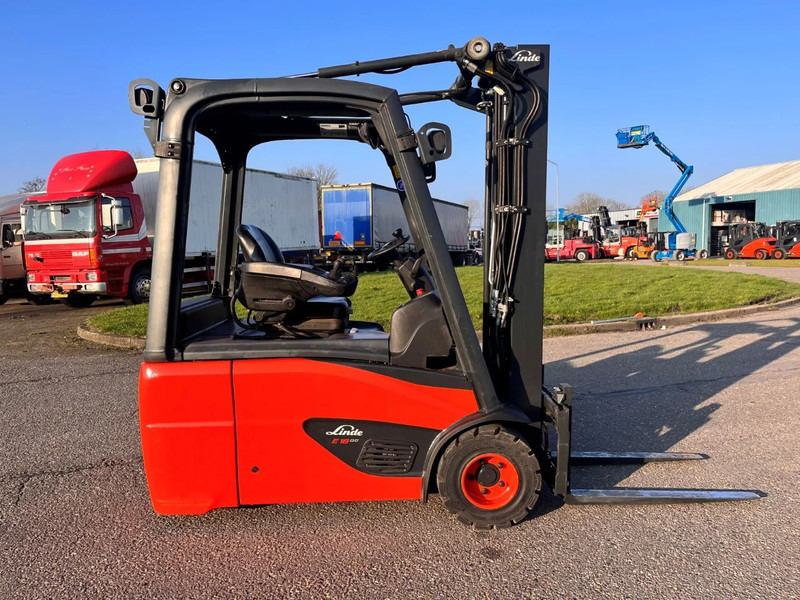 Linde E18L-02 - Carretilla elevadora eléctrica: foto 1 Linde E18L-02 - Carretilla elevadora eléctrica: foto 1