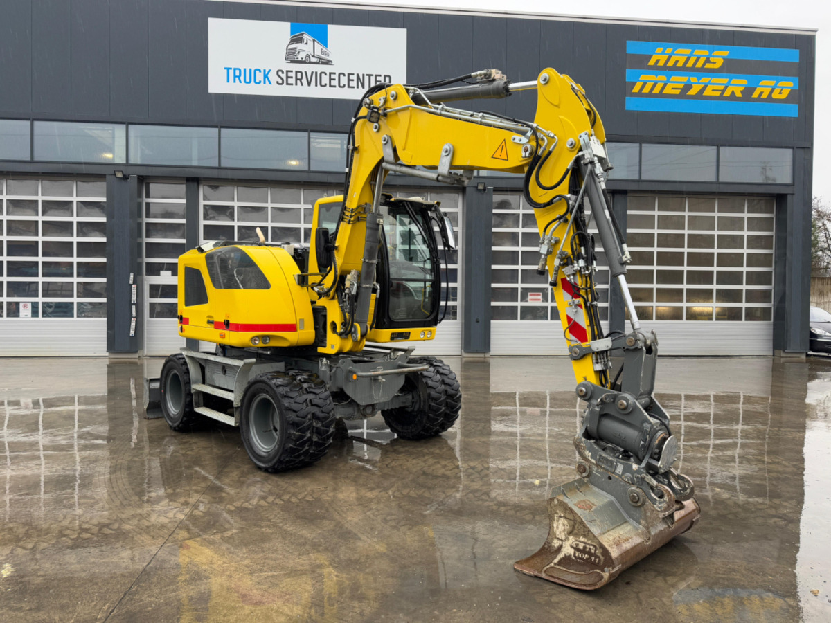LIEBHERR 910 Compact Litronic Powertilt - Excavadora de ruedas: foto 2 LIEBHERR 910 Compact Litronic Powertilt - Excavadora de ruedas: foto 2