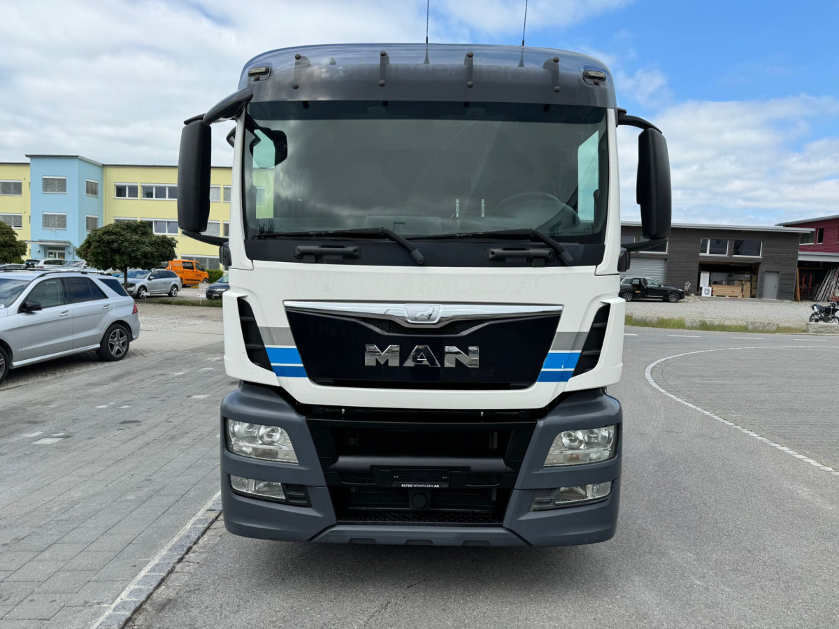 MAN TGS 26.440 6x2 Chassis - Camión chasis: foto 2 MAN TGS 26.440 6x2 Chassis - Camión chasis: foto 2