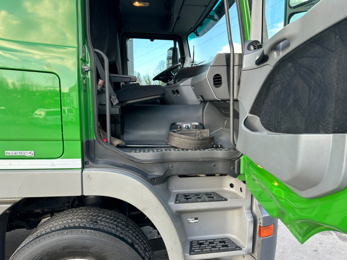 MERCEDES 2551 V8 6x2 Fassi 185-5 Bj.2020 - Camión volquete, Camión grúa: foto 4 MERCEDES 2551 V8 6x2 Fassi 185-5 Bj.2020 - Camión volquete, Camión grúa: foto 4