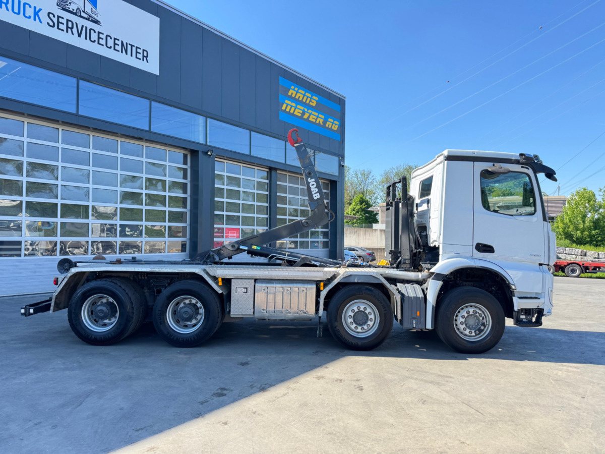 MERCEDES Arocs 3251 8x4 - Camión multibasculante: foto 4 MERCEDES Arocs 3251 8x4 - Camión multibasculante: foto 4