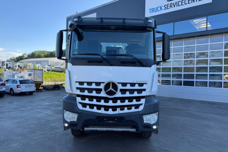 Mercedes-Benz Arocs 3248 8x4 - Camión volquete: foto 3 Mercedes-Benz Arocs 3248 8x4 - Camión volquete: foto 3