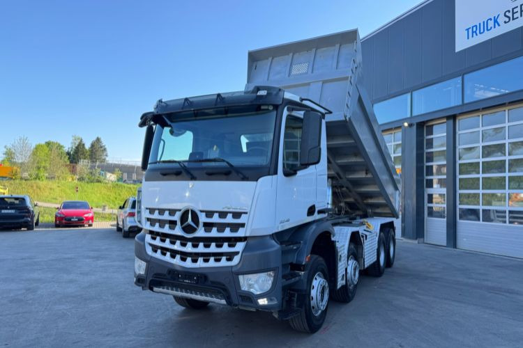 Mercedes-Benz Arocs 3248 8x4 - Camión volquete: foto 1 Mercedes-Benz Arocs 3248 8x4 - Camión volquete: foto 1