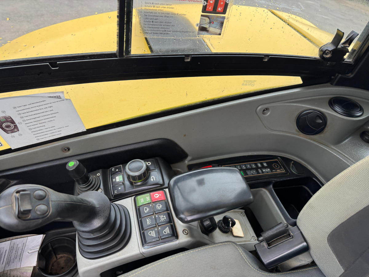 Excavadora de ruedas NEUSON EW65 E14-2 Powertilt 3x Schaufeln: foto 16