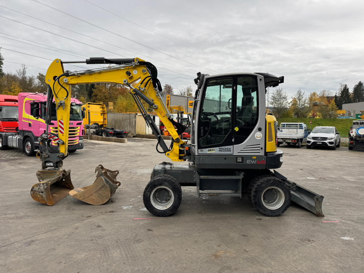 Excavadora de ruedas NEUSON EW65 E14-2 Powertilt 3x Schaufeln: foto 7