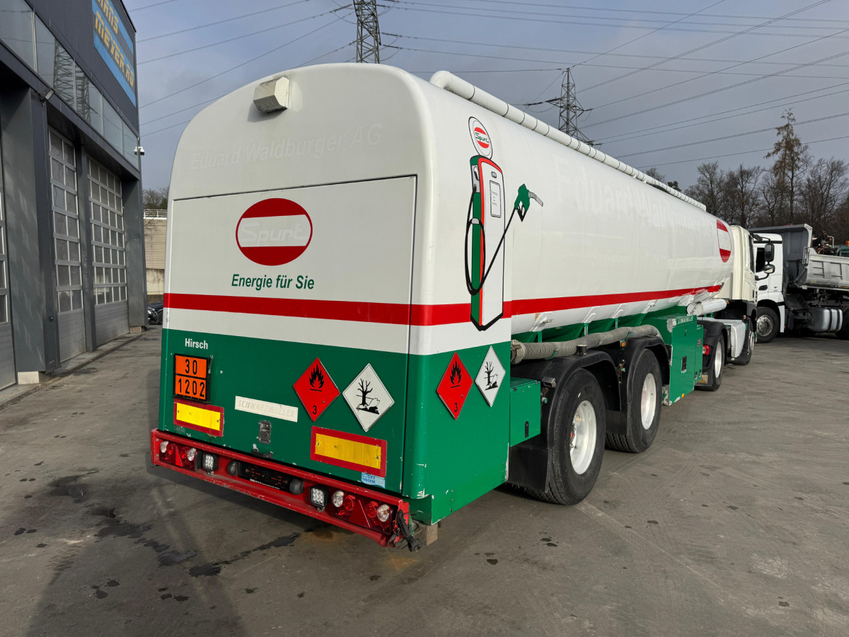 SCHWARZMÜLLER Tank 32'770L 3 Kammern - Semirremolque cisterna: foto 4 SCHWARZMÜLLER Tank 32'770L 3 Kammern - Semirremolque cisterna: foto 4