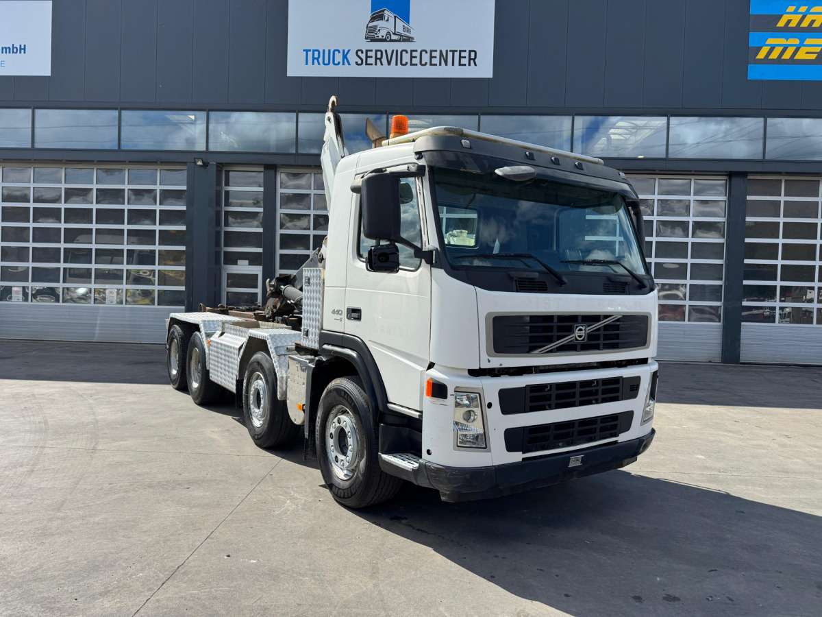 VOLVO FM-440 8x4 Hiab 25T AHK - Camión multibasculante: foto 3 VOLVO FM-440 8x4 Hiab 25T AHK - Camión multibasculante: foto 3