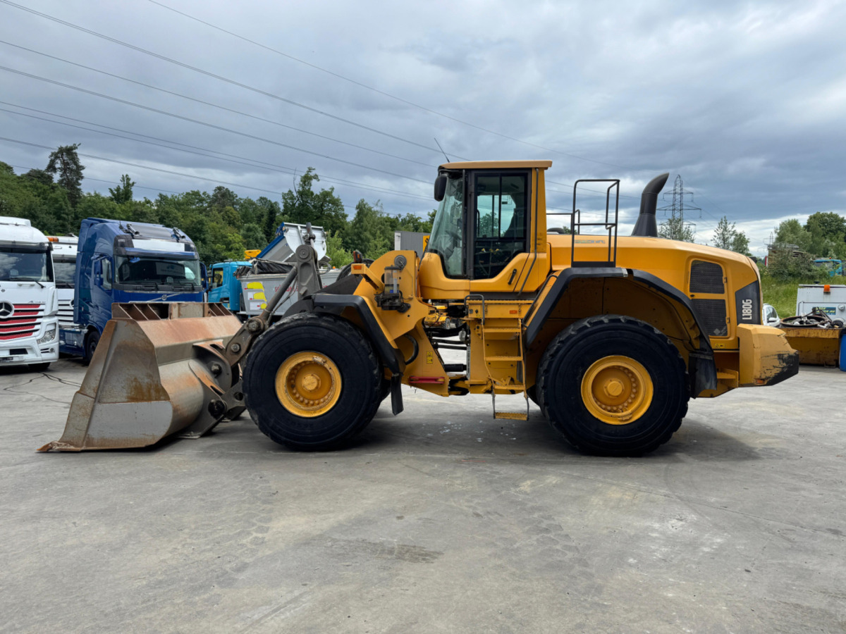 Cargadora de ruedas VOLVO L180G: foto 1