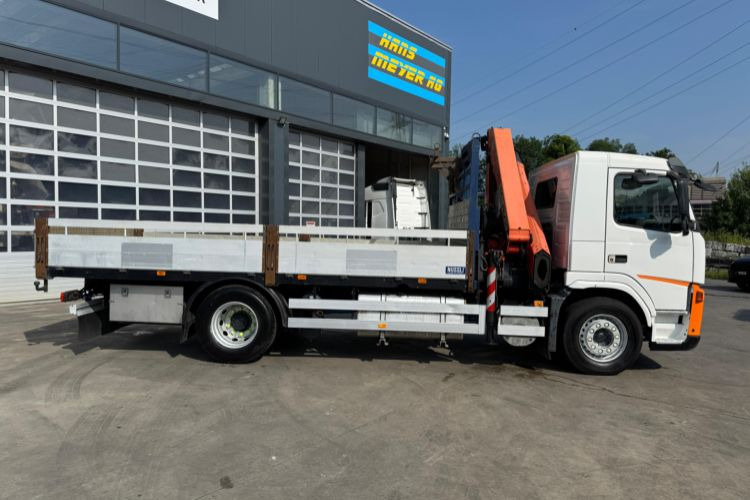 Volvo FM-300 4x2 Palfinger 16502-5 - Camión grúa: foto 5 Volvo FM-300 4x2 Palfinger 16502-5 - Camión grúa: foto 5