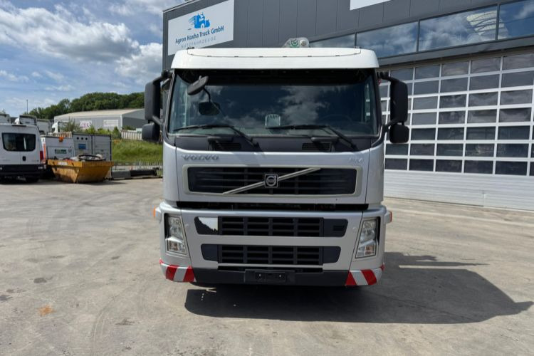 Volvo FM-400 4x2 Bonfiglioli 15000-4 - Camión grúa: foto 3 Volvo FM-400 4x2 Bonfiglioli 15000-4 - Camión grúa: foto 3