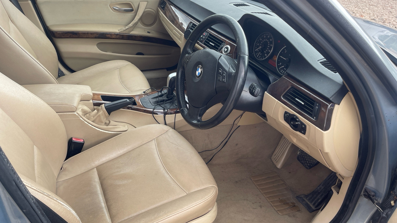 BMW 320 I - Hatchback: foto 5 BMW 320 I - Hatchback: foto 5