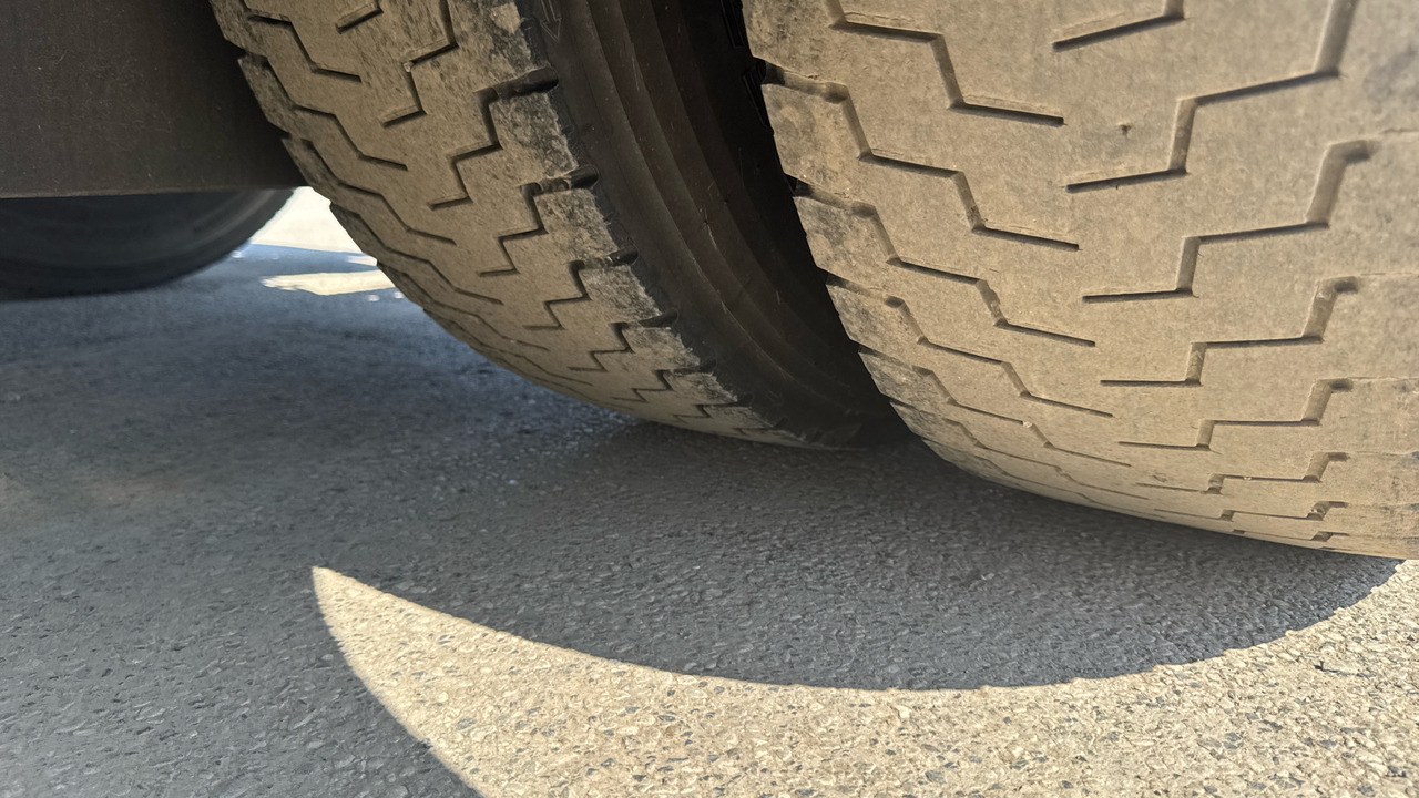 Cabeza tractora MERCEDES-BENZ ACTROS  1845: foto 16