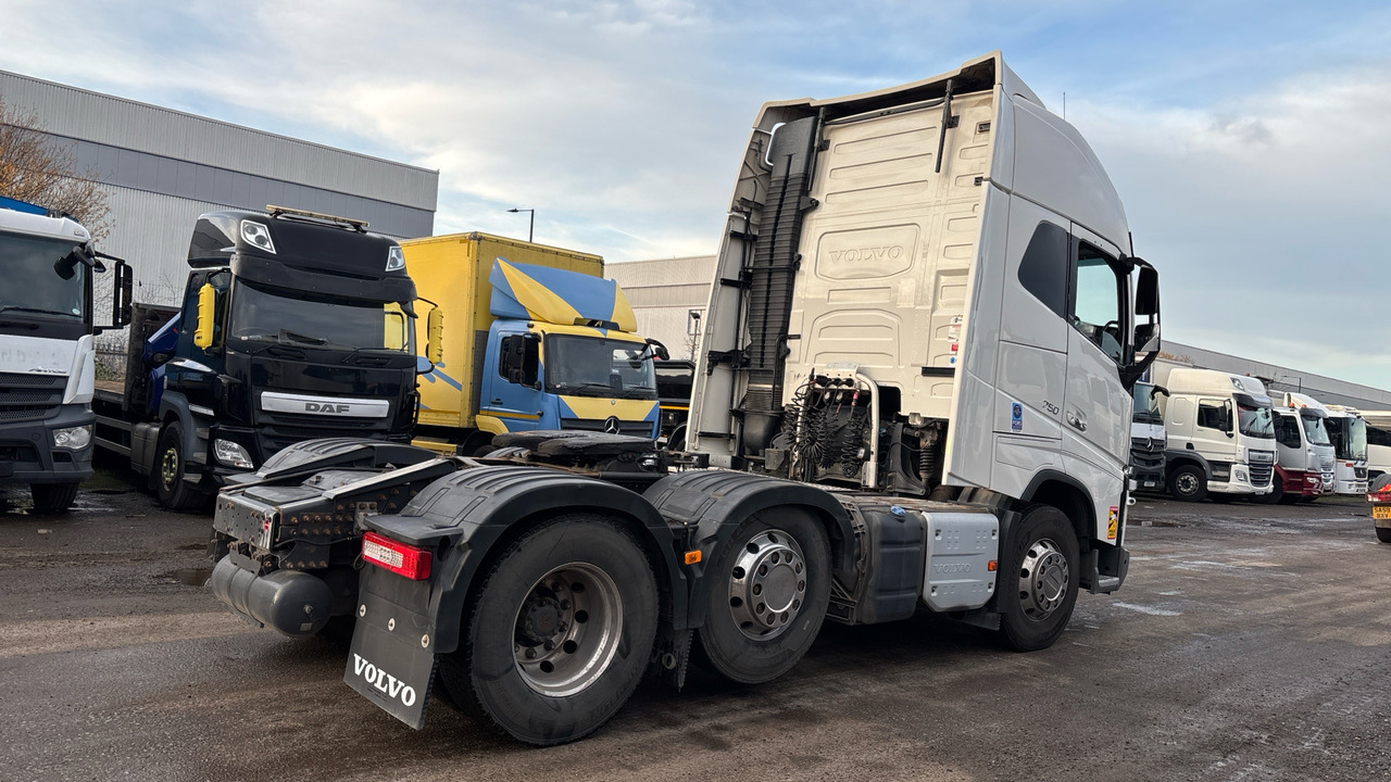 VOLVO FH 16.750 - Cabeza tractora: foto 4 VOLVO FH 16.750 - Cabeza tractora: foto 4