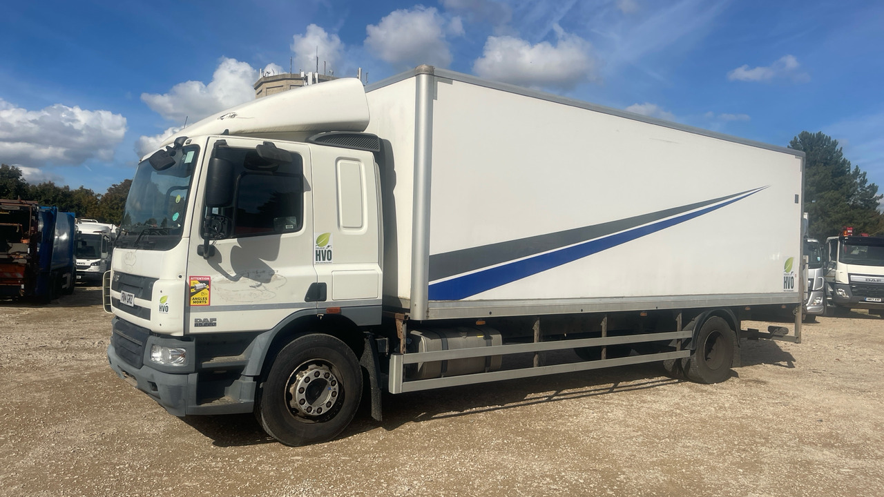 DAF CF 65.220 - Camión caja cerrada: foto 2 DAF CF 65.220 - Camión caja cerrada: foto 2