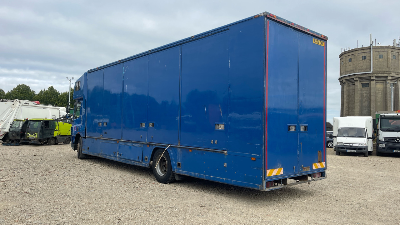 DAF CF 65.250 - Camión caja cerrada: foto 3 DAF CF 65.250 - Camión caja cerrada: foto 3