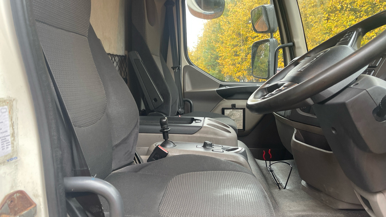 DAF LF 260 - Camión lona: foto 5 DAF LF 260 - Camión lona: foto 5