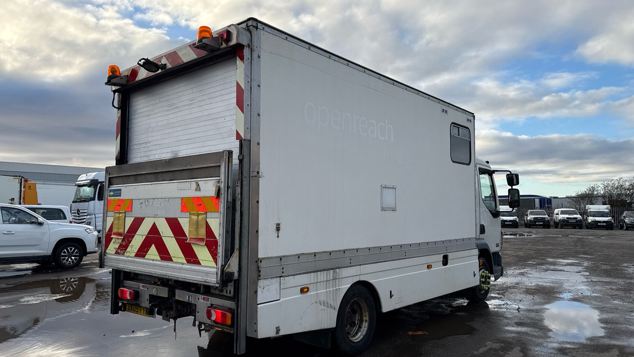 DAF LF 45.180 - Camión caja cerrada, Vehículo municipal: foto 4 DAF LF 45.180 - Camión caja cerrada, Vehículo municipal: foto 4