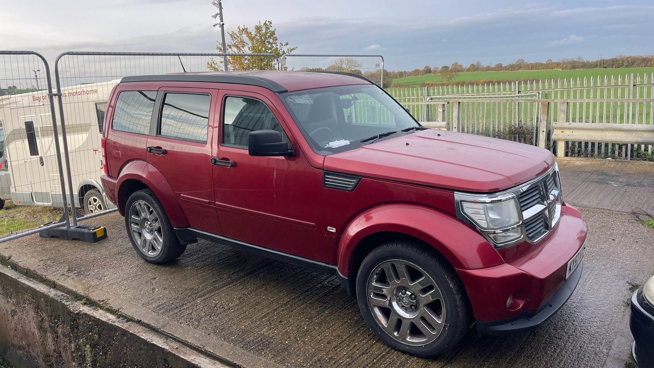 DODGE NITRO SXT - Coche familiar: foto 2 DODGE NITRO SXT - Coche familiar: foto 2