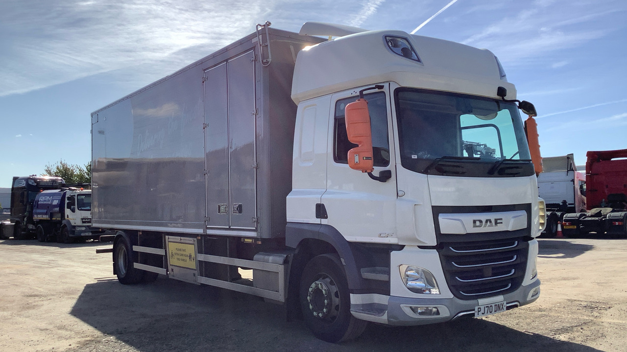 Daf CF 370 - Camión caja cerrada: foto 1 Daf CF 370 - Camión caja cerrada: foto 1