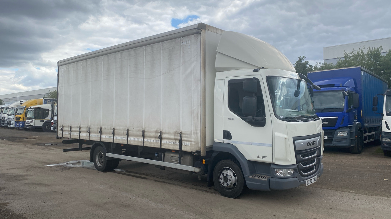 Daf LF 180 - Camión lona: foto 1 Daf LF 180 - Camión lona: foto 1