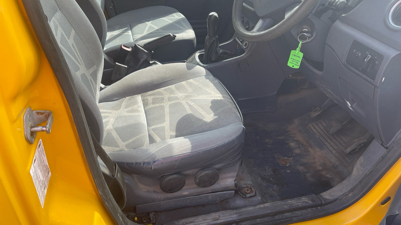 FORD TRANSIT CONNECT T200 1.8 TDCi 75ps - Furgoneta pequeña: foto 5 FORD TRANSIT CONNECT T200 1.8 TDCi 75ps - Furgoneta pequeña: foto 5