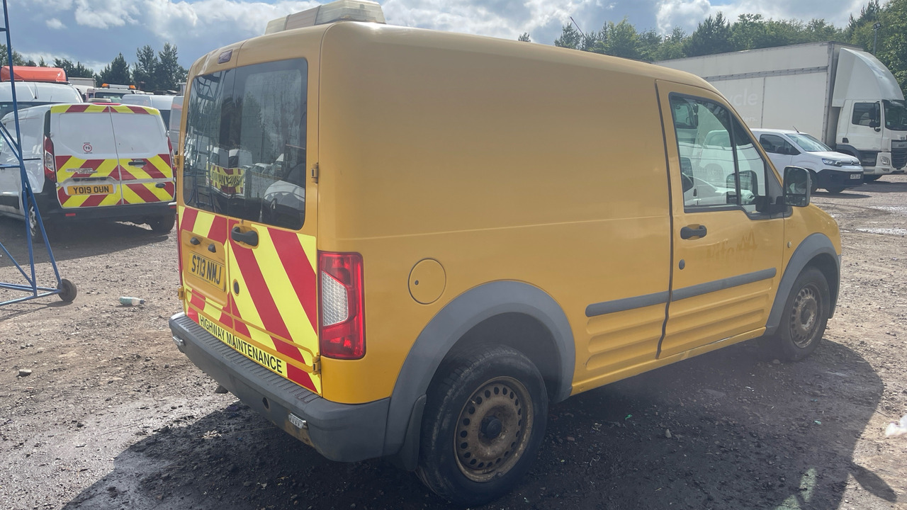 FORD TRANSIT CONNECT T200 1.8 TDCi 75ps - Furgoneta pequeña: foto 4 FORD TRANSIT CONNECT T200 1.8 TDCi 75ps - Furgoneta pequeña: foto 4