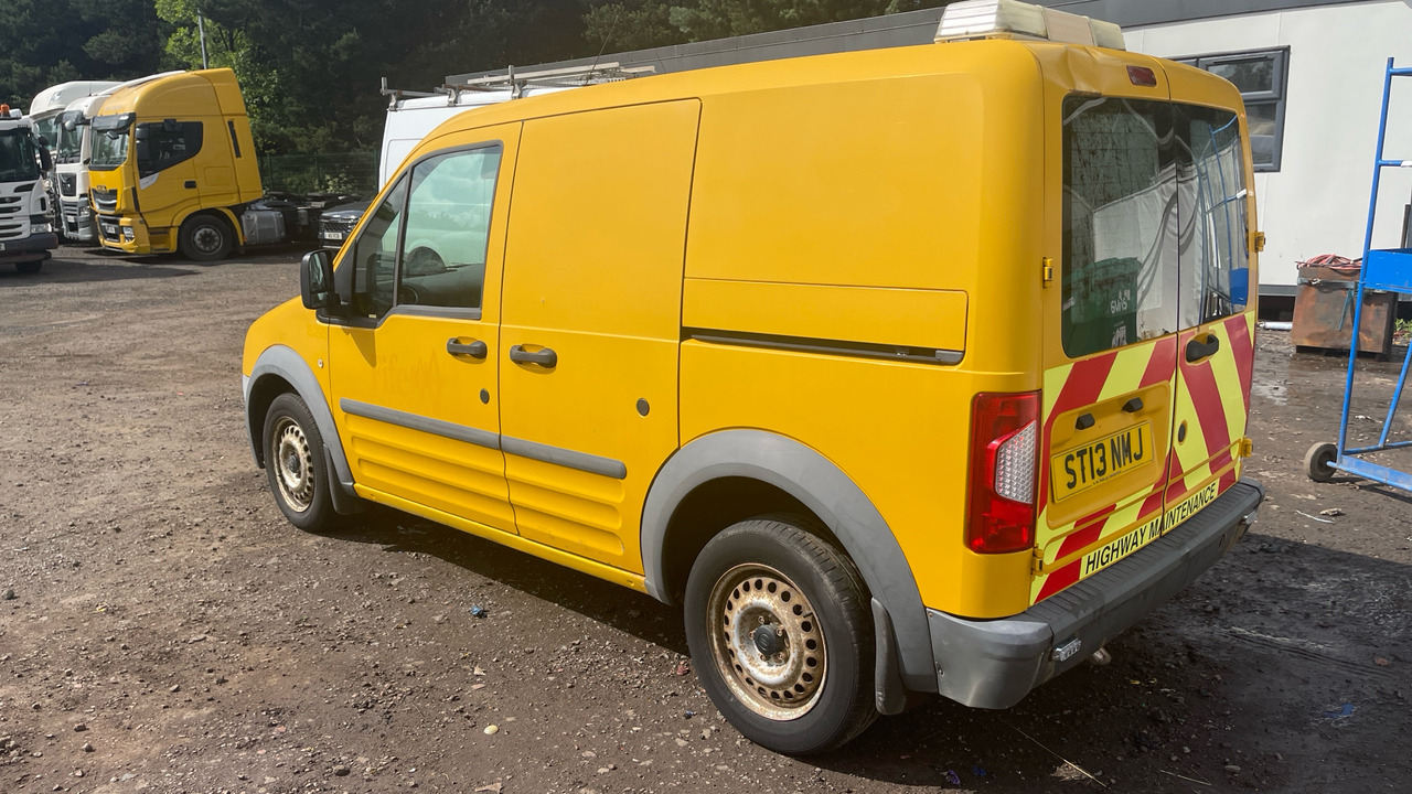 FORD TRANSIT CONNECT T200 1.8 TDCi 75ps - Furgoneta pequeña: foto 3 FORD TRANSIT CONNECT T200 1.8 TDCi 75ps - Furgoneta pequeña: foto 3